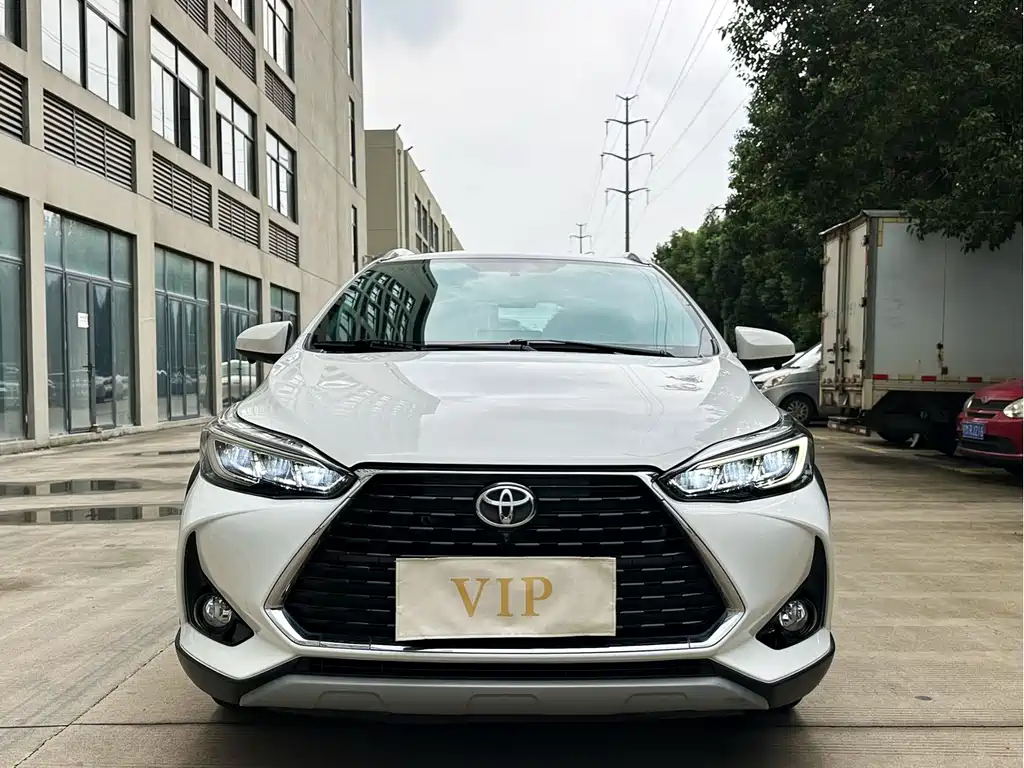Toyota Yaris L — миниатюра 2