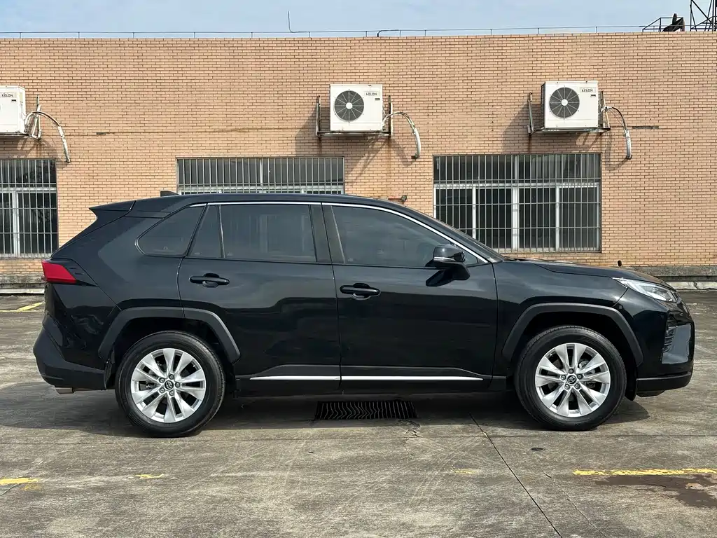Toyota Wildlander 2022 2.0L CVT Lead