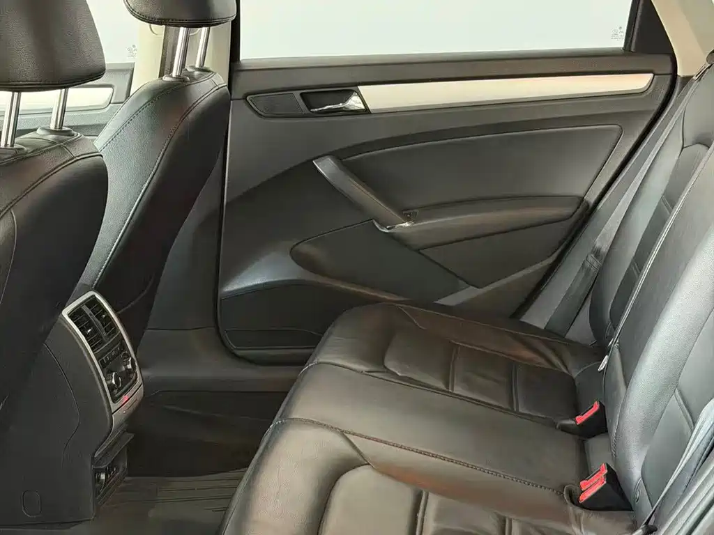 Volkswagen Passat — миниатюра 15