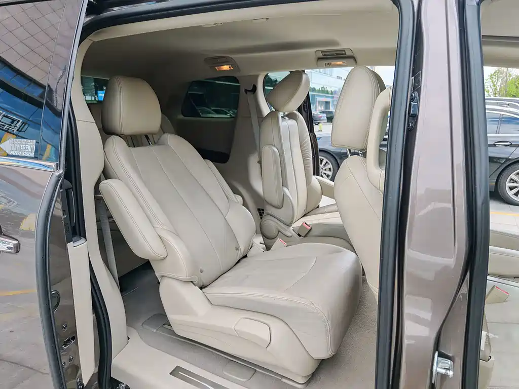 Buick GL8 — миниатюра 5