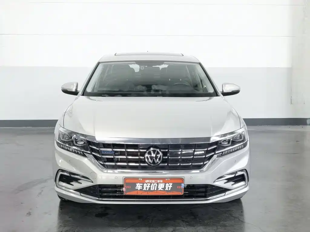 Volkswagen Passat 2020 430PHEV Luxury VI
