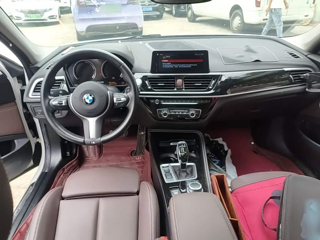 BMW 1 Series 1.5 л 2021 г. Белый, пробег 7800 км