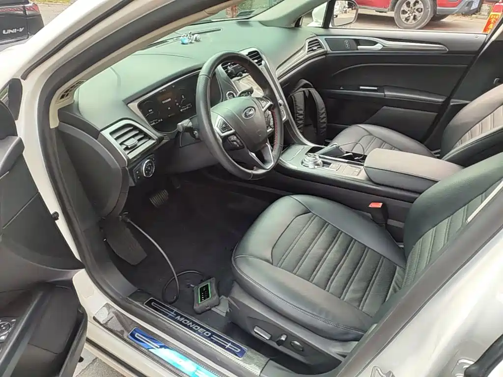 Ford Mondeo — миниатюра 15