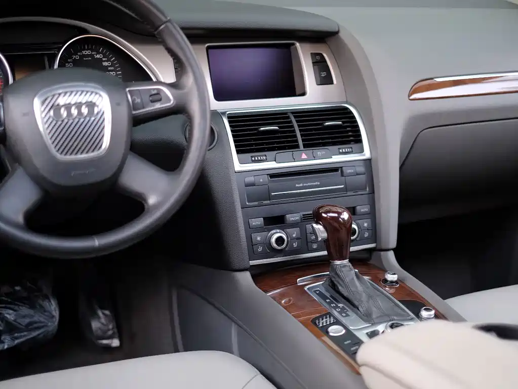 Audi Q7 — миниатюра 41