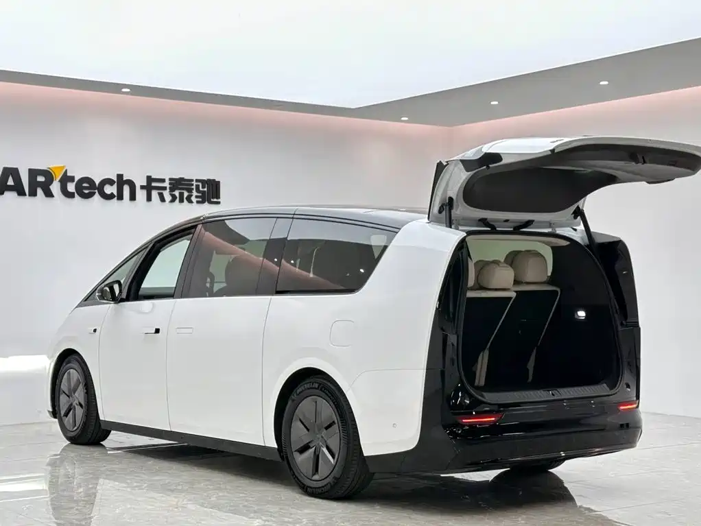 Li Auto Li MEGA — миниатюра 23