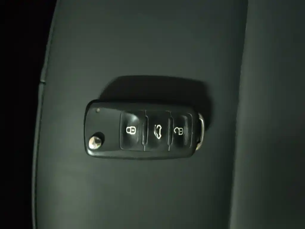 Volkswagen Lavida — миниатюра 9