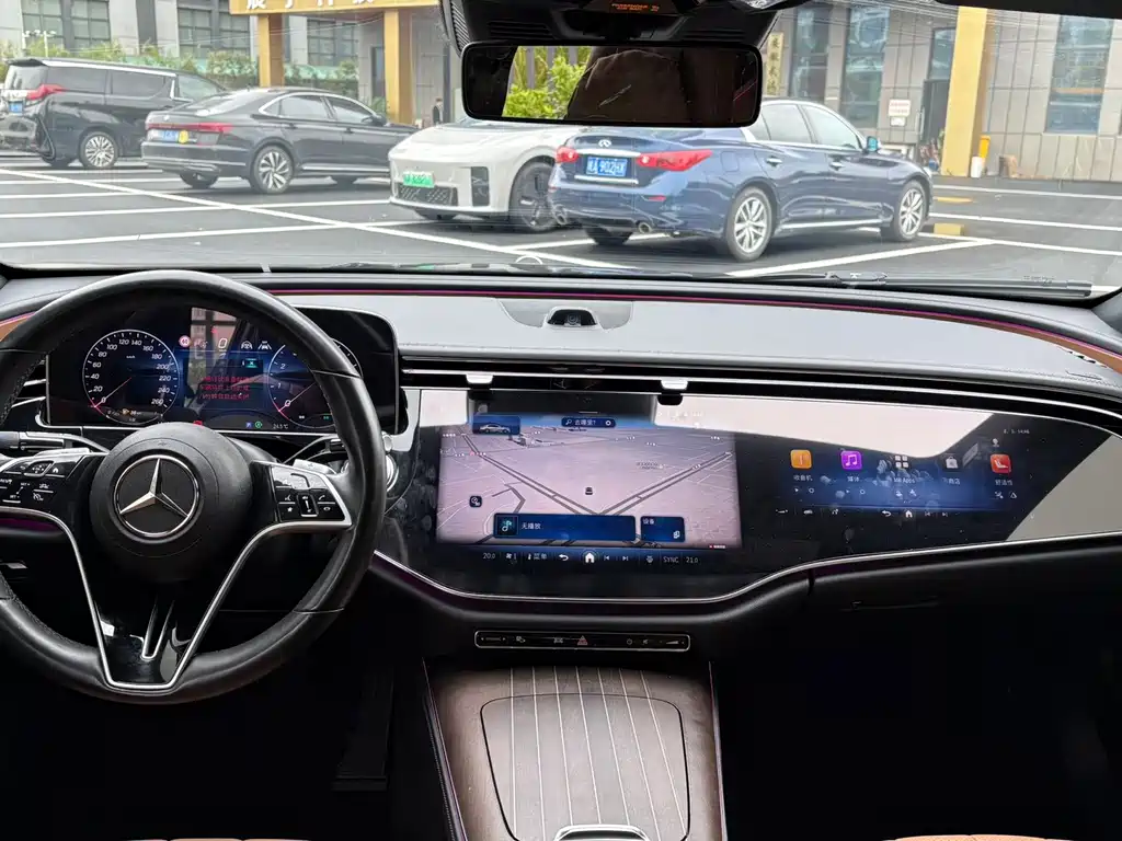 Mercedes-Benz E-Class — миниатюра 5