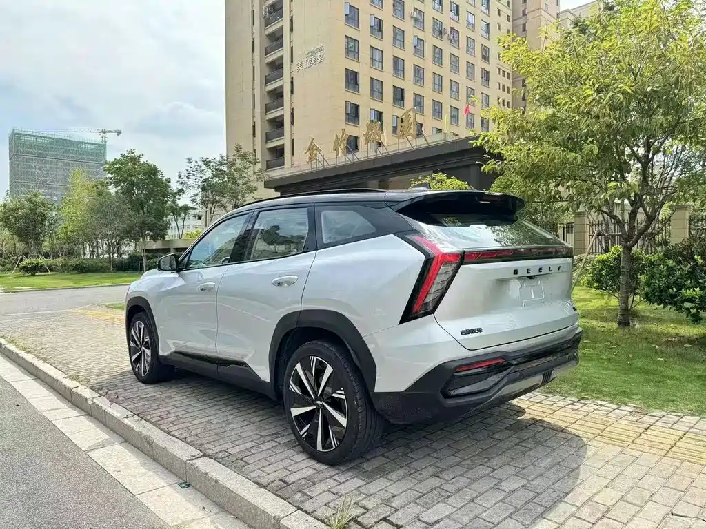 Geely Boyue L — миниатюра 7