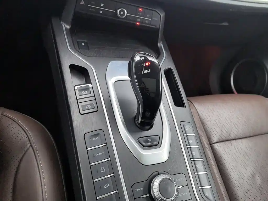 Wey Wey VV6 — миниатюра 13
