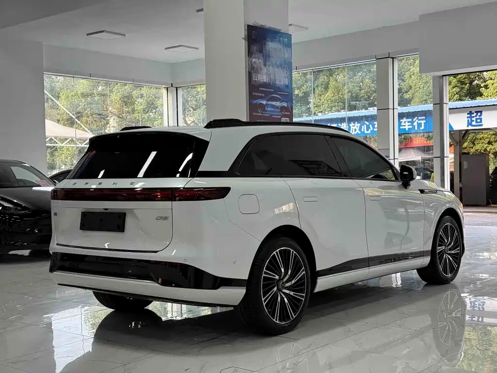 XPeng G9 — миниатюра 11
