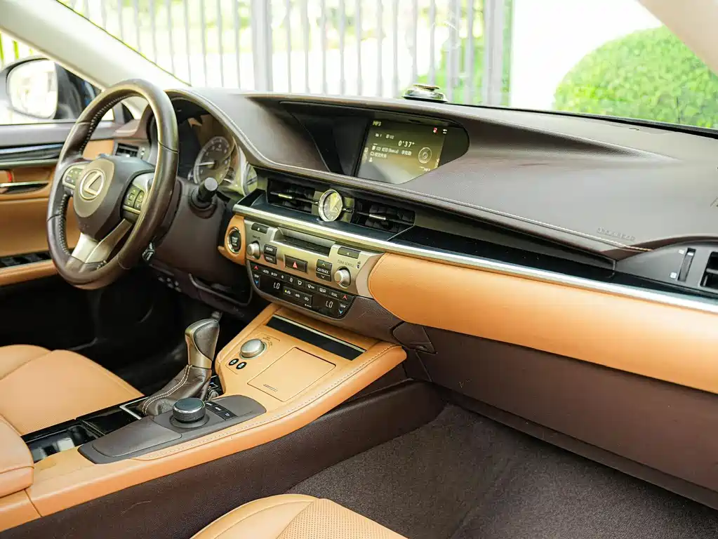 Lexus ES 2015 200 Elite