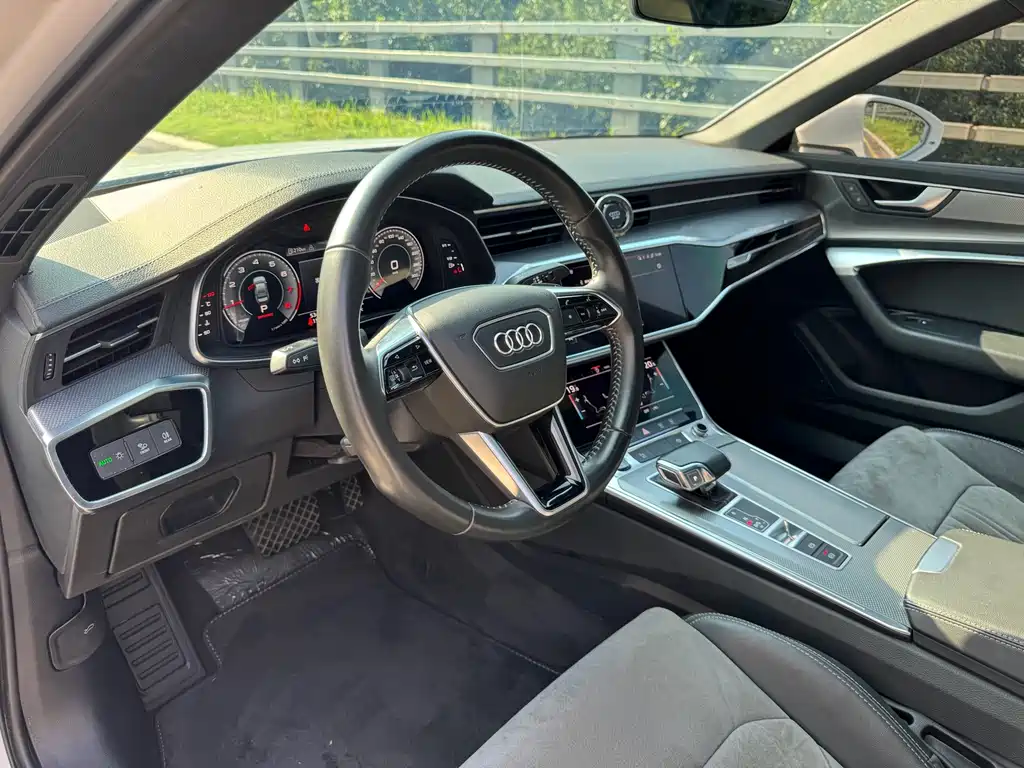 Audi A6L — миниатюра 12