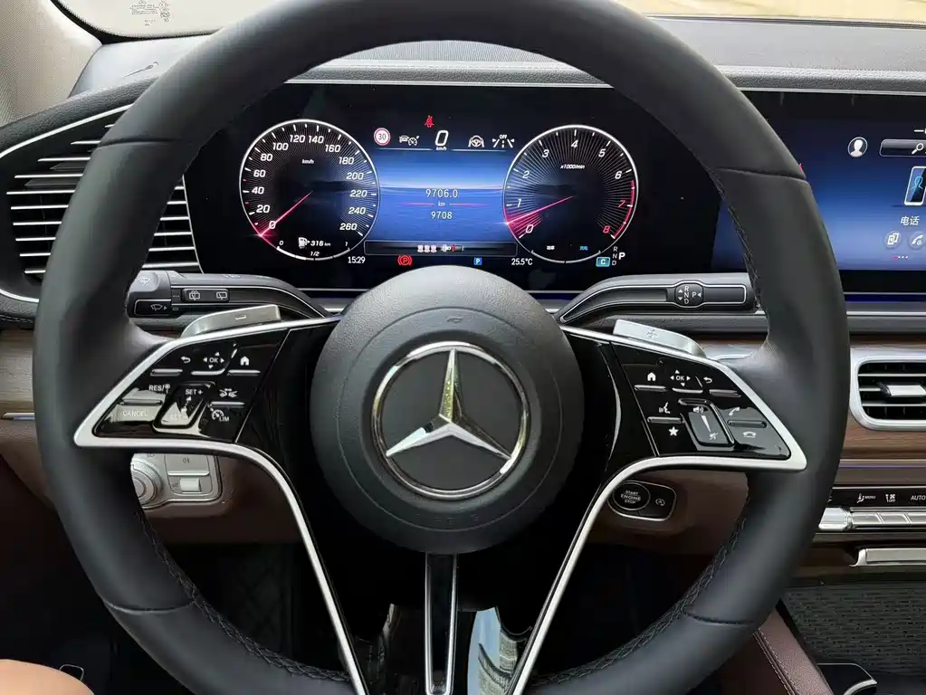 Mercedes-Benz GLE (Import) — миниатюра 16