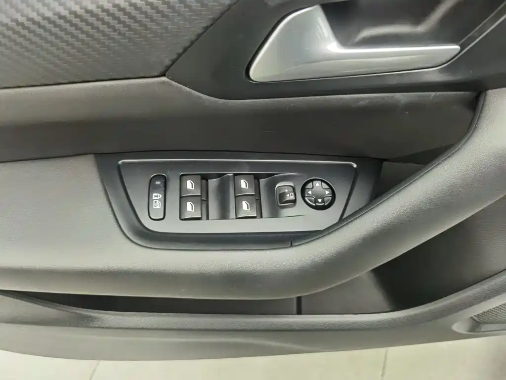 Peugeot 508 — миниатюра 9