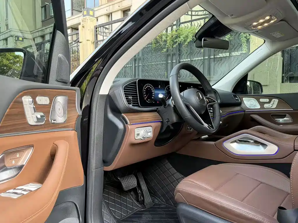 Mercedes-Benz GLE (Import) — миниатюра 9