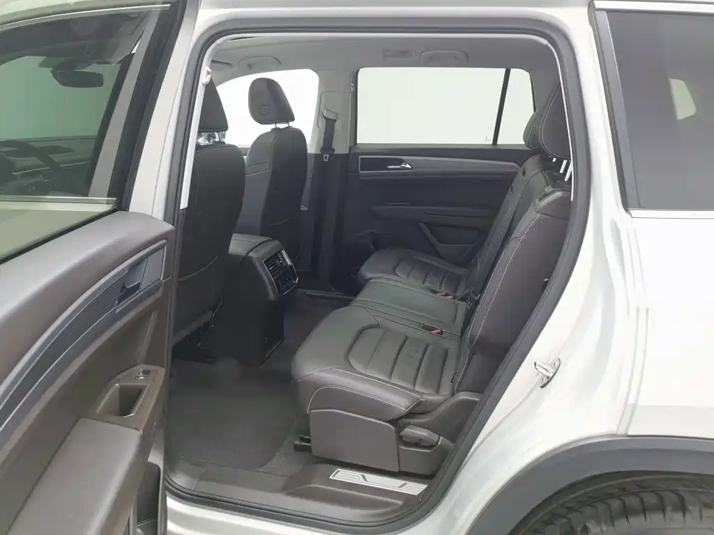 Volkswagen Teramont — миниатюра 15
