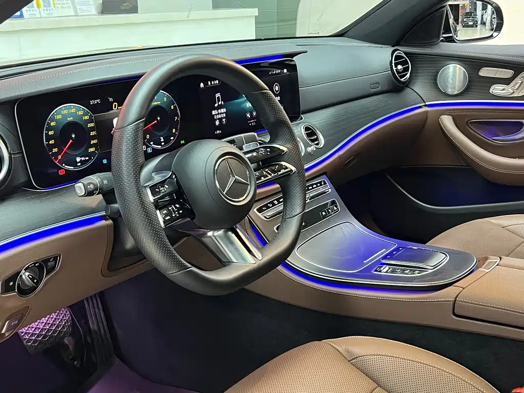 MERCEDES-BENZ E CLASS