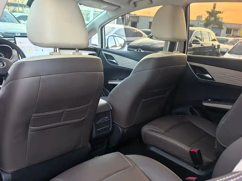 BYD Song MAX MAX 2022 DM-i 105KM Executive