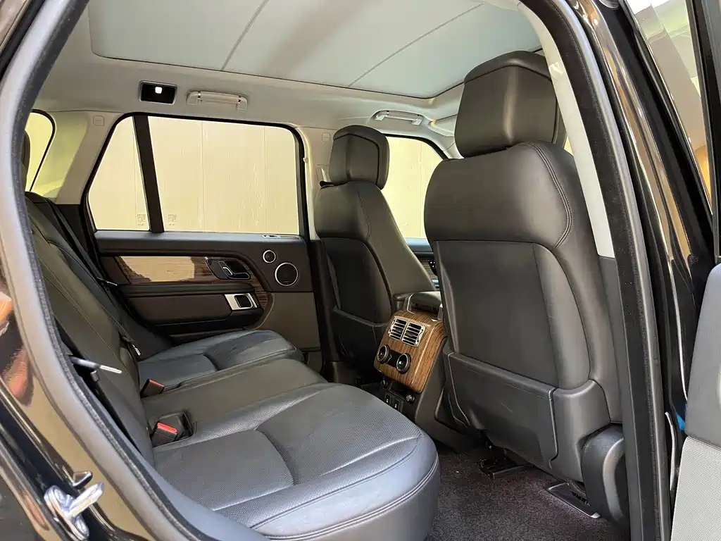 Land Rover Range Rover — миниатюра 15