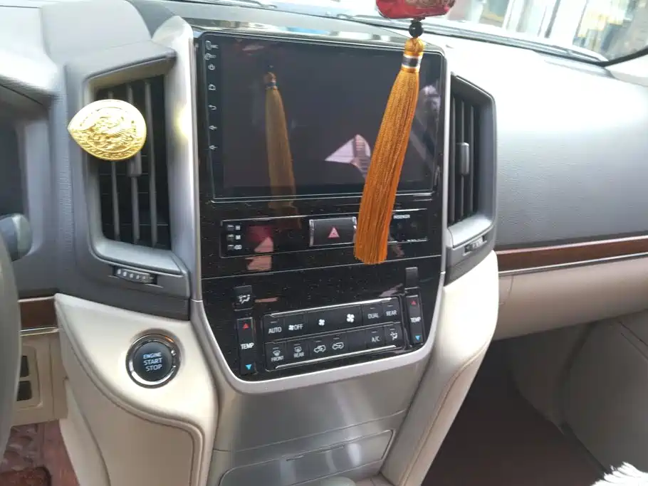 Toyota Land Cruiser — миниатюра 13