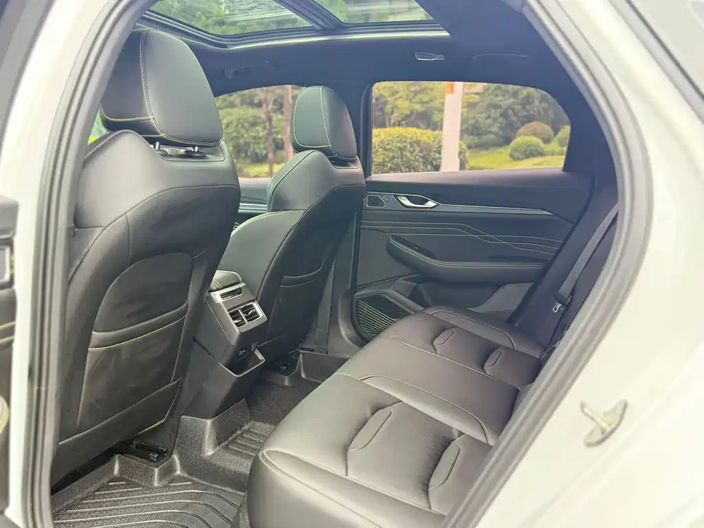 GEELY AUTOMOBILE XINGRUI