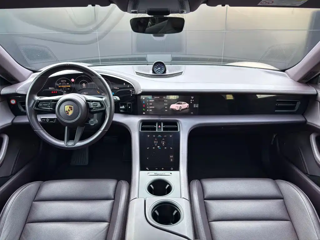 Porsche Taycan — миниатюра 10