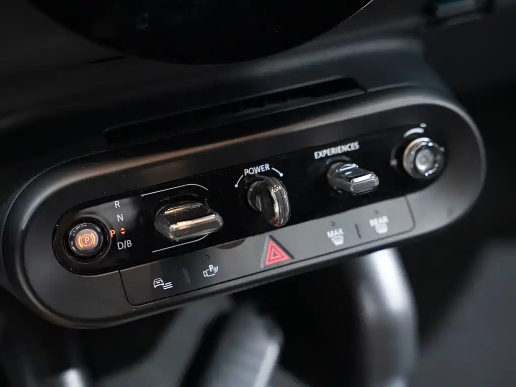MINI MINI COOPER EV — миниатюра 18