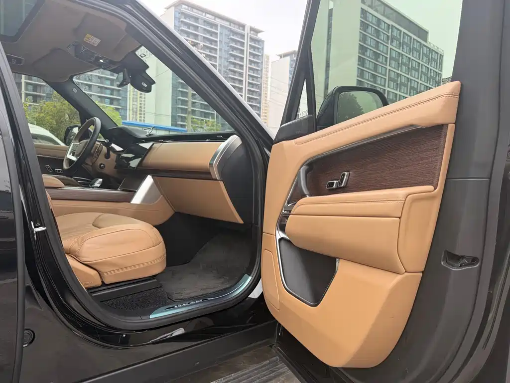 Land Rover Range Rover — миниатюра 6