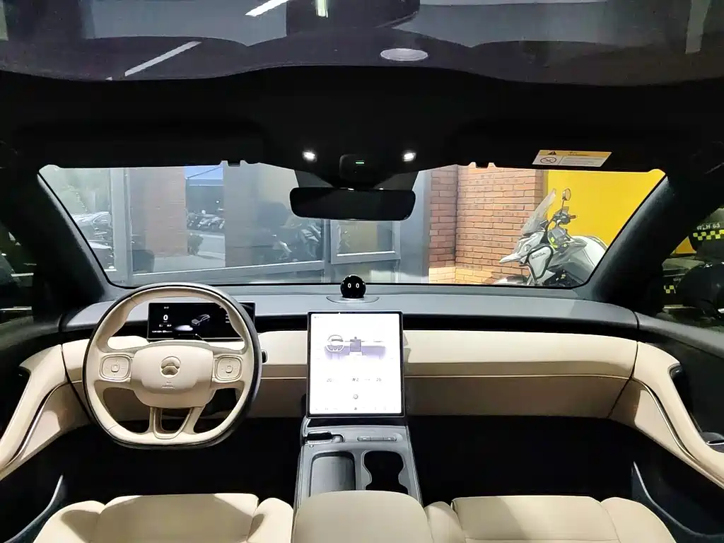 NIO ET5T — миниатюра 12