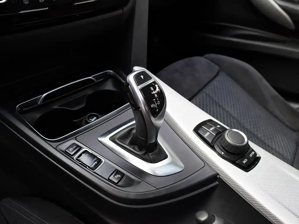 BMW 3 Series — миниатюра 23