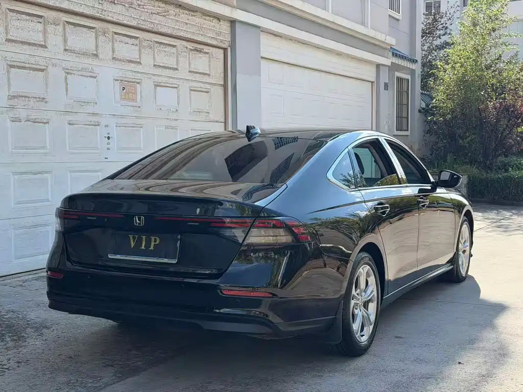 Honda Accord — миниатюра 8