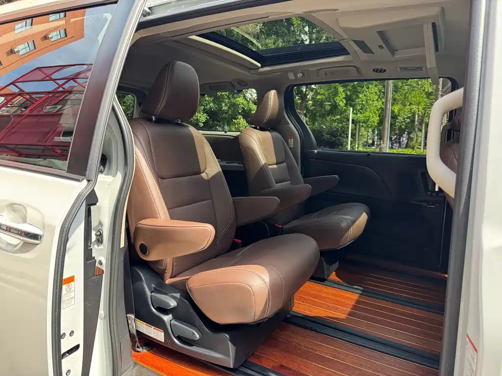 Toyota Sienna 2019 3.5L