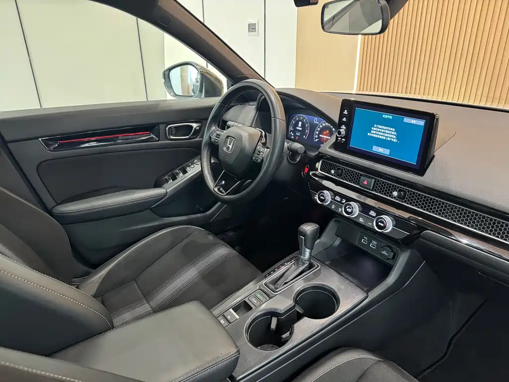 Honda Civic 2022 240TURBO CVT