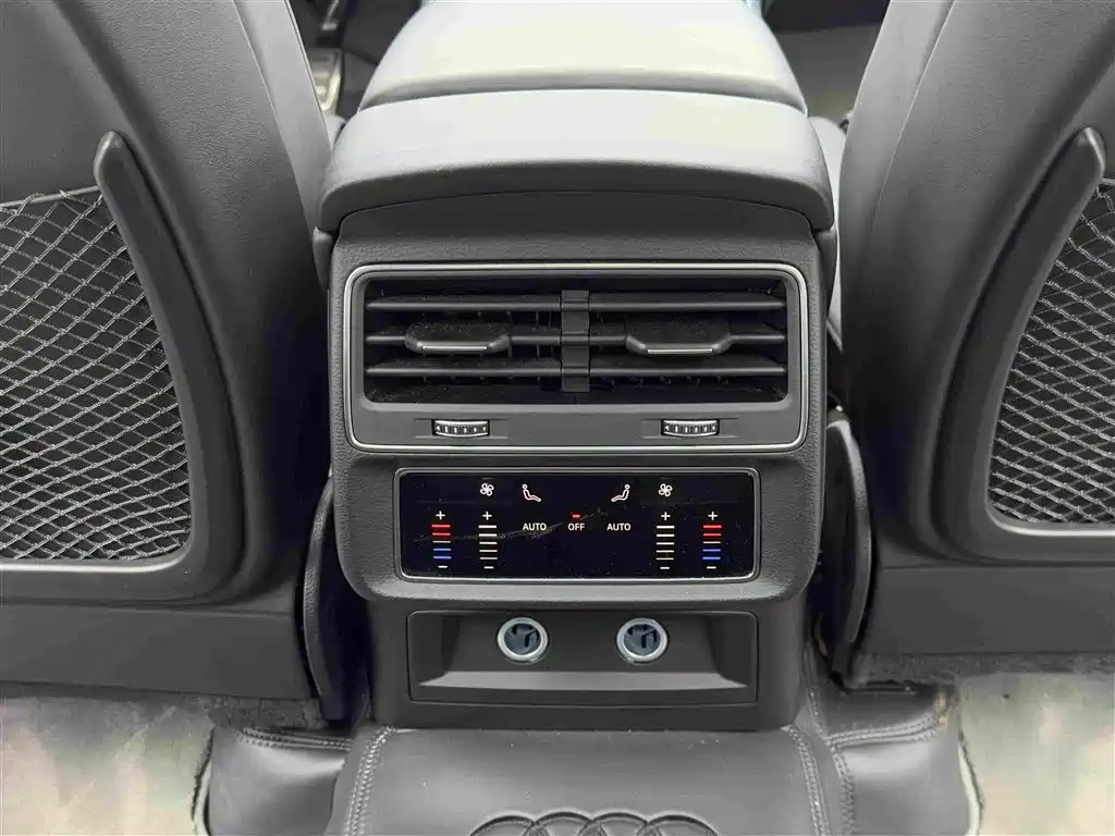 Audi SQ7 — миниатюра 14