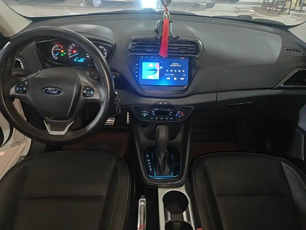 Ford Escort — миниатюра 10