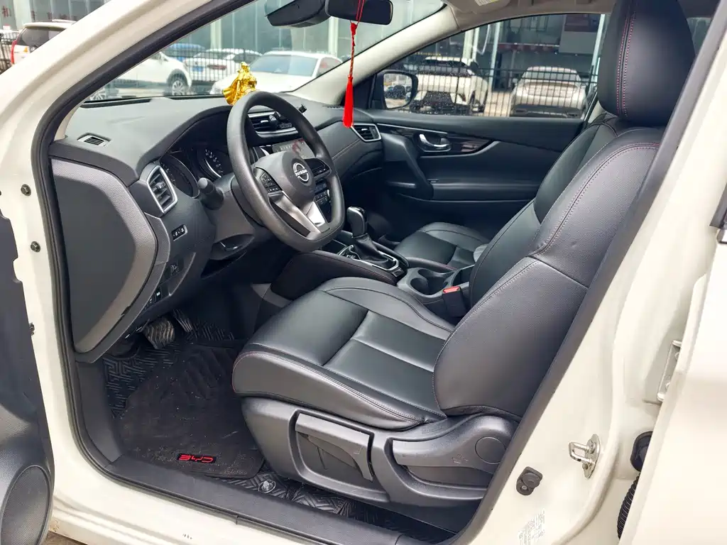 Nissan Qashqai — миниатюра 5