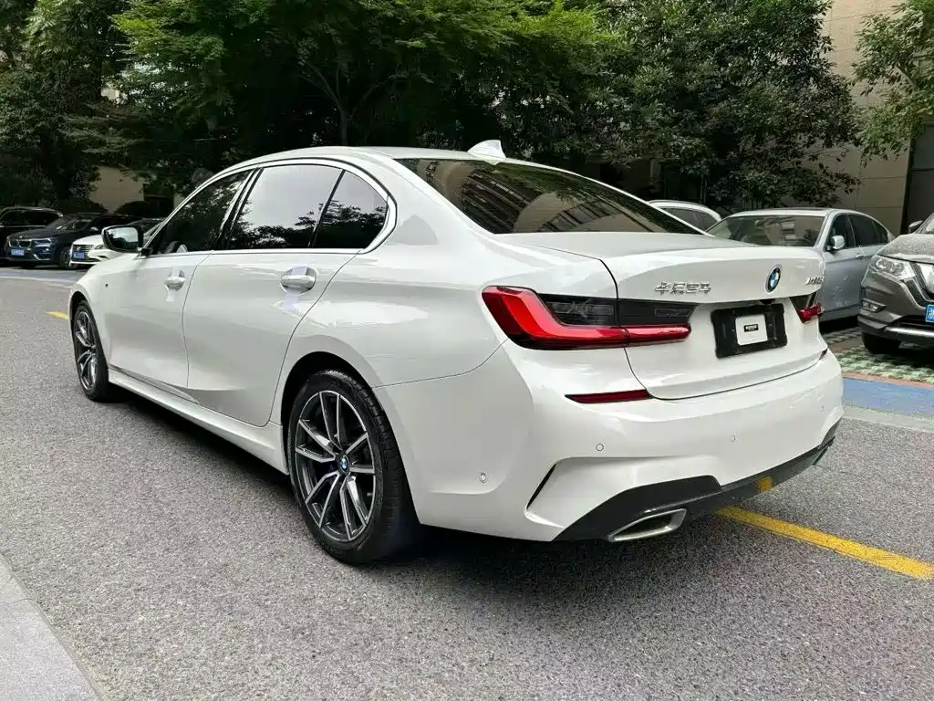 BMW 3 Series — миниатюра 4