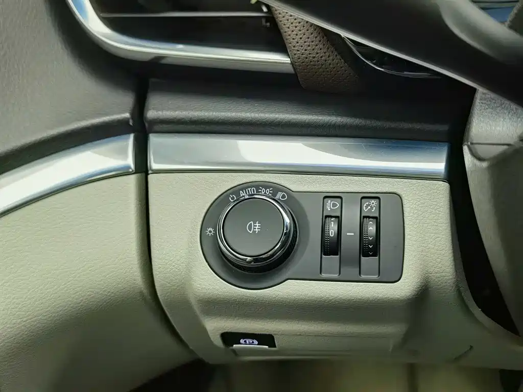 Buick GL8 — миниатюра 21