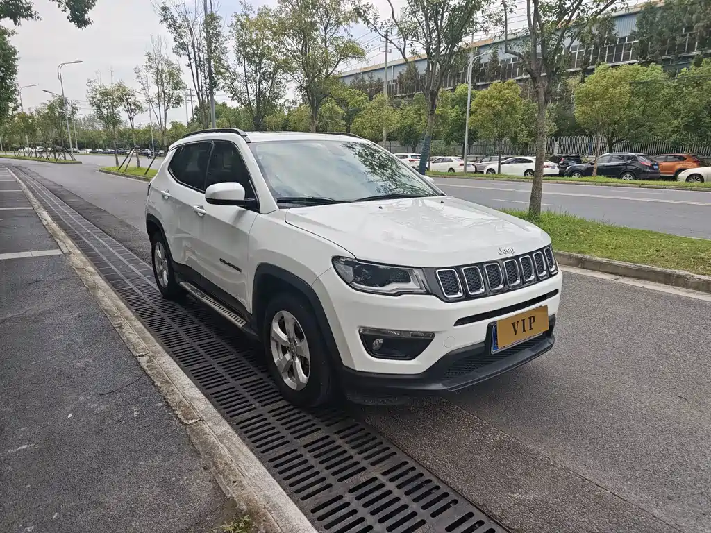 Jeep Compass — миниатюра 3