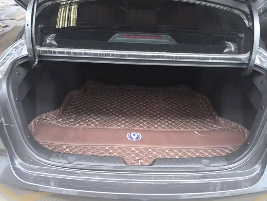 Changan Eado — миниатюра 4