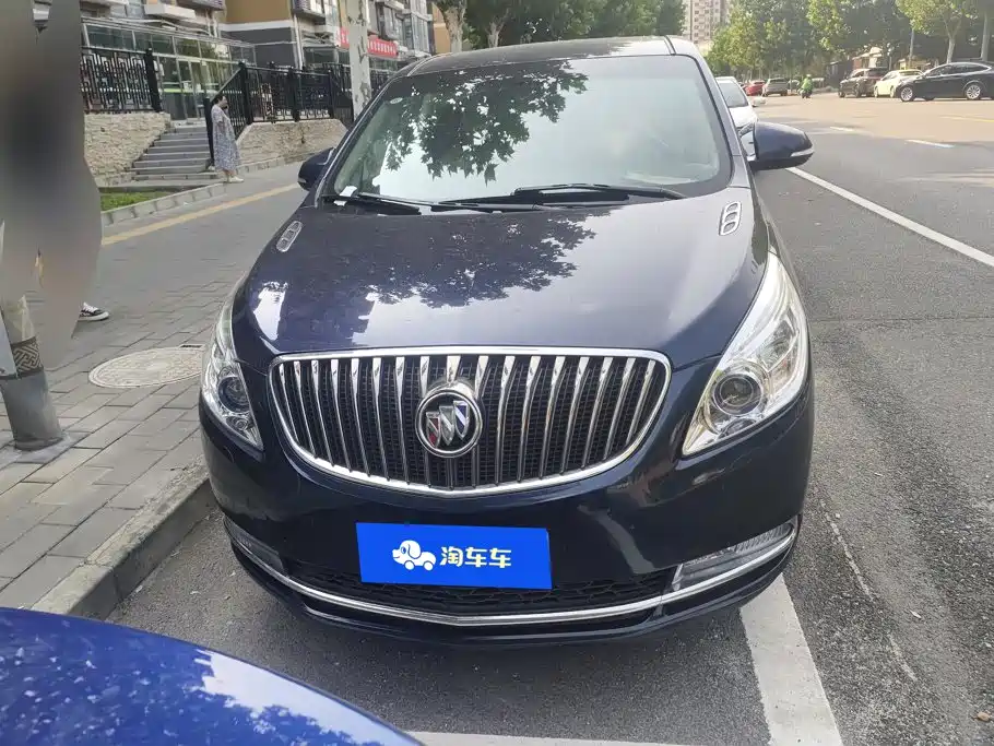 Buick GL8 — миниатюра 2