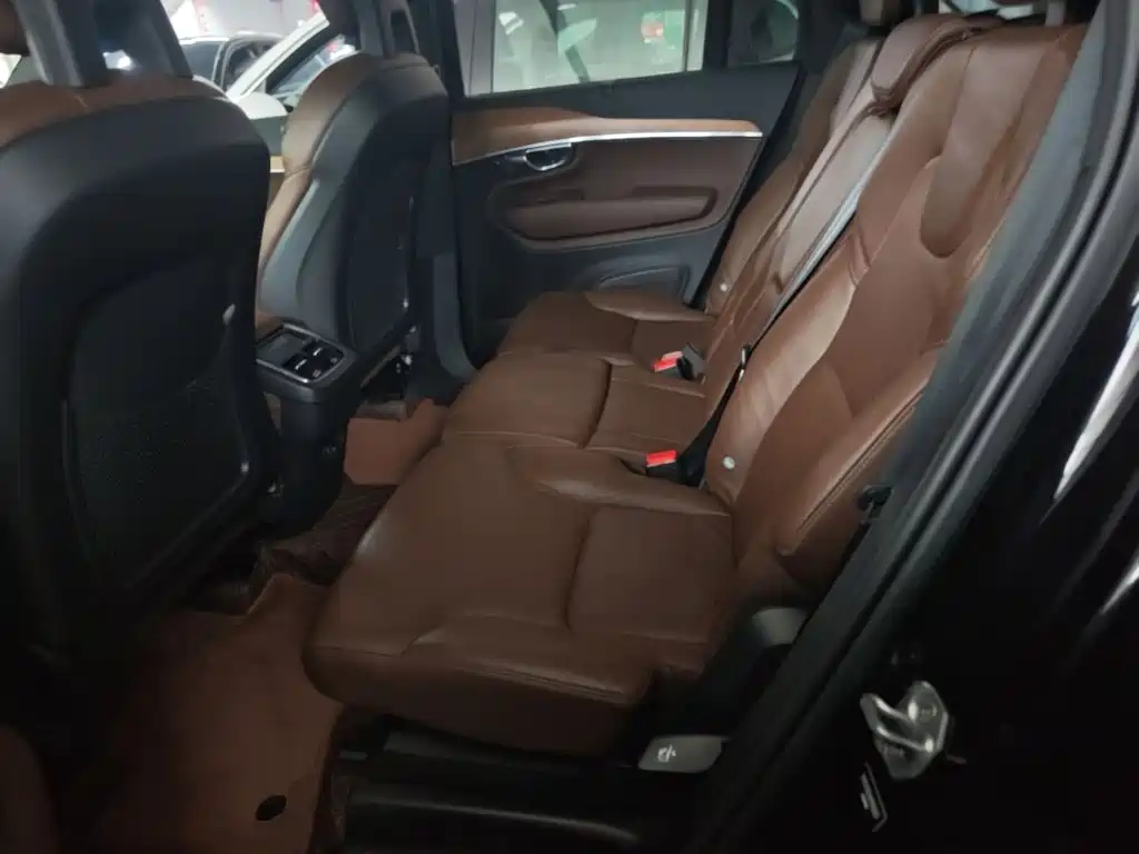 Volvo XC90 — миниатюра 17