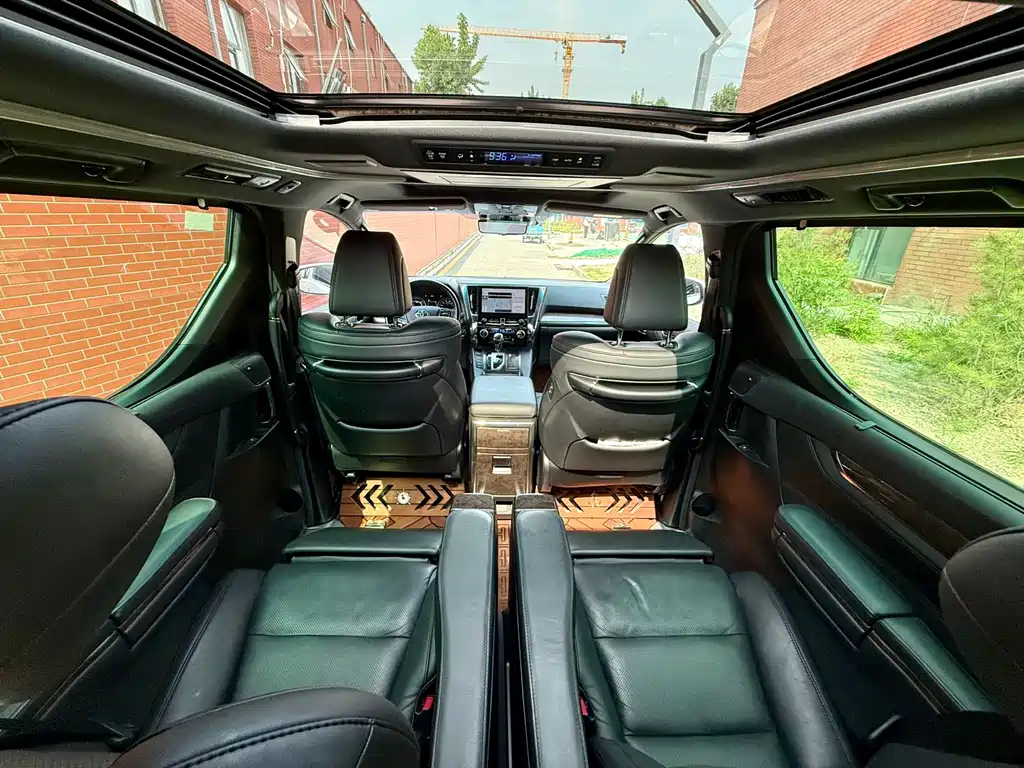 Toyota Vellfire — фотографии объявления, Фото 11