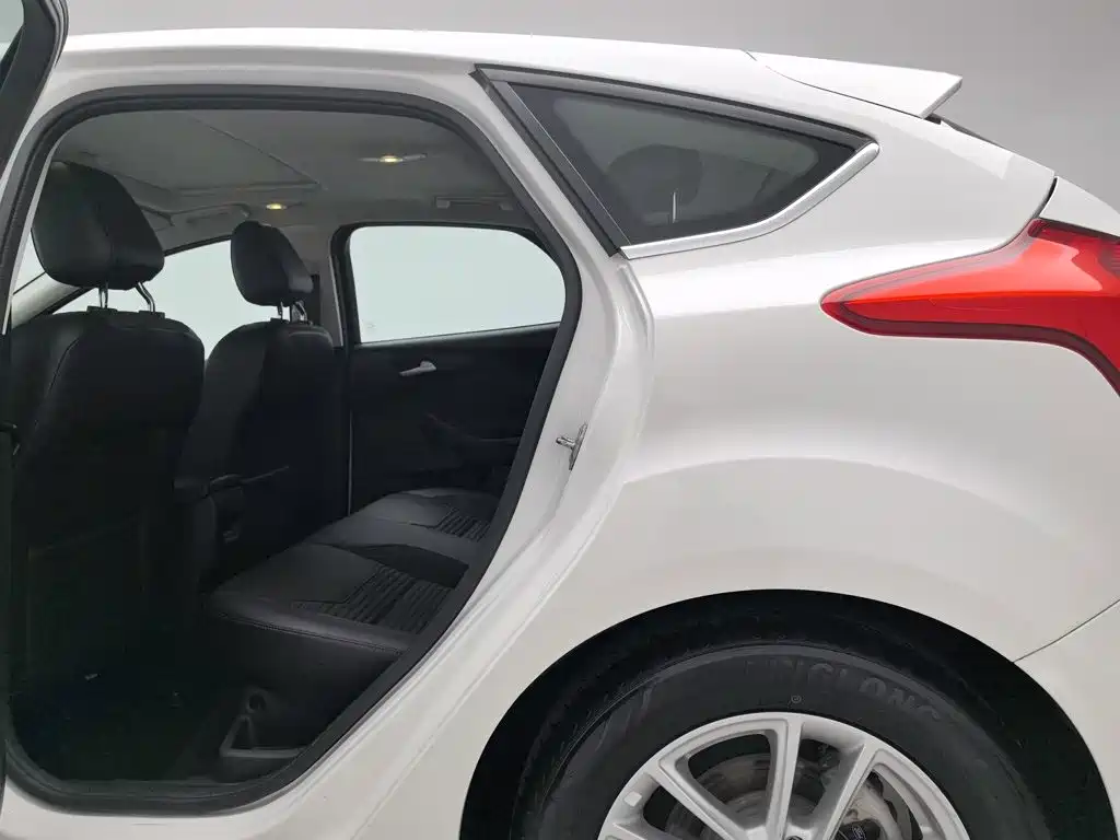 Ford Focus — миниатюра 15