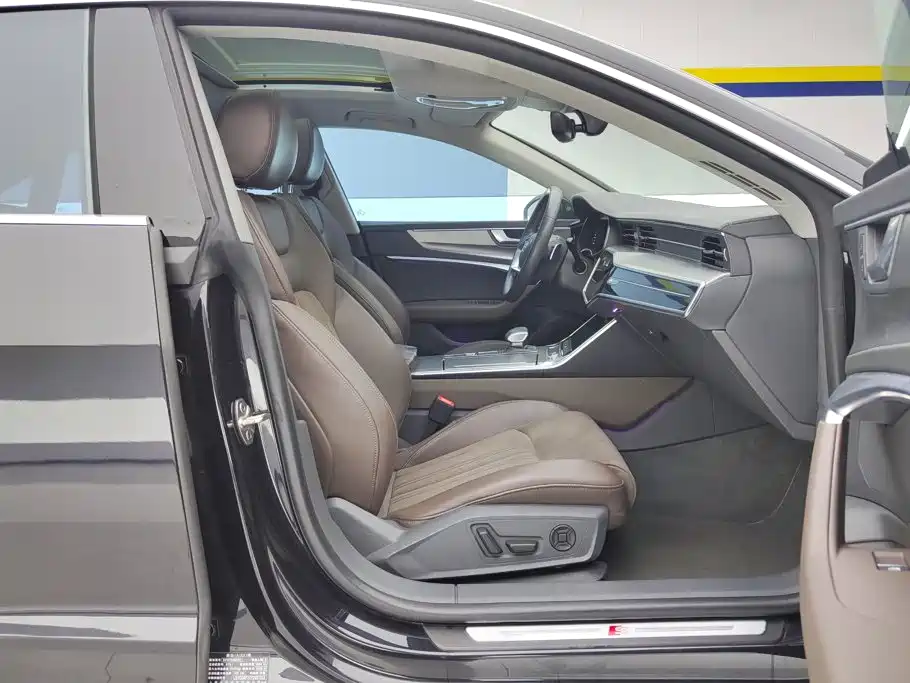 Audi A7L — миниатюра 8