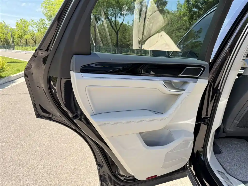 Volkswagen Touareg 2019 3.0TSI V