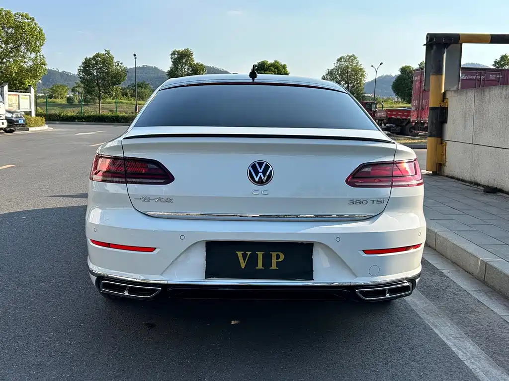 Volkswagen CC — миниатюра 8