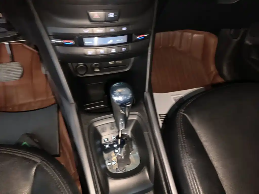 Peugeot 2008 — миниатюра 14