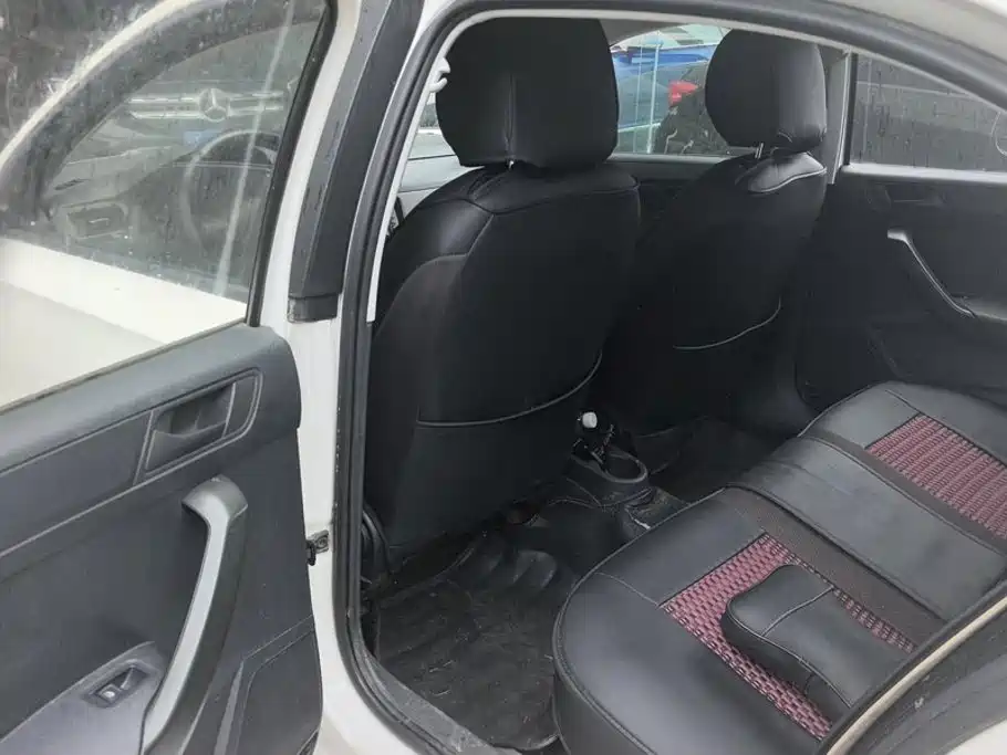 Volkswagen Santana — миниатюра 11