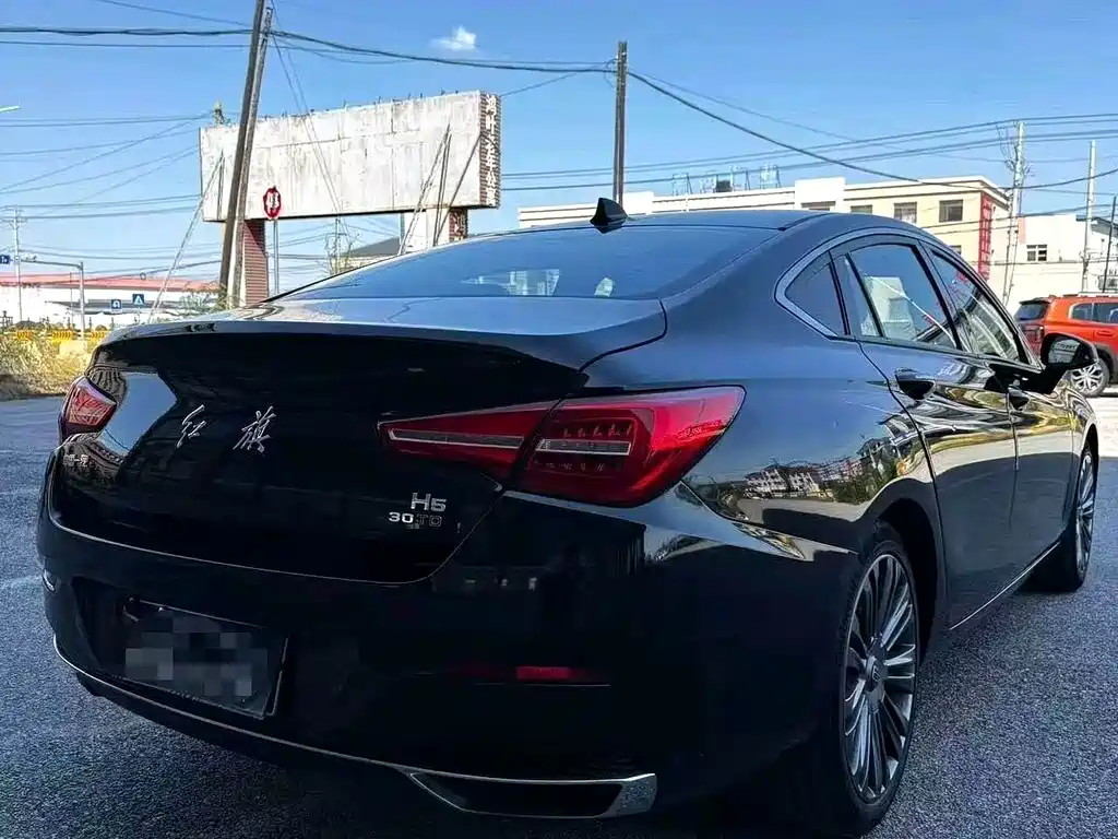 Hongqi Hongqi H5 — миниатюра 9